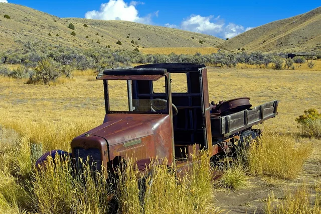abandoned old international truck, rusted, vintage, old, abandoned, truck, nature, pickup, car wallpapers, junk, auto, automobile, antique, mountains, bannack, montana, ghost town, rusting, transport, vehicle, scrap, car, corroded, rustic. GST/HST, tipping fees and how to quote a Canadian junk job