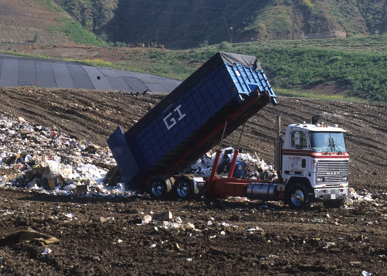 dump truck, landfill, disposal, garbage truck, environmental, landfill, landfill, landfill, landfill, landfill, garbage truck. Junk removal disposal fees Ontario: what crews budget