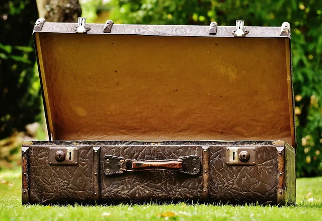 suitcase, antique, leather, old suitcase, junk, generations, suitcase, suitcase, suitcase, suitcase, suitcase, leather, old suitcase, junk. Junk removal pricing: the method, not the numbers