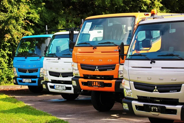 truck, road, car dealer, ride, business, small truck, men, truck, truck, small truck, small truck, small truck, small truck, small truck. Profitable junk removal services: the contribution per truck hour test